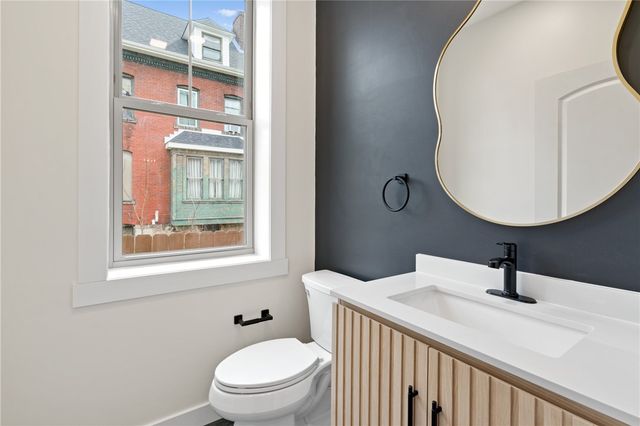 5522 Jackson St, Highland Park, PA 15206