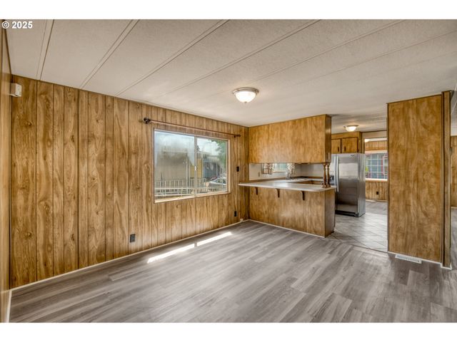 13640 Se HIGHWAY 212 95, Clackamas, OR 97015