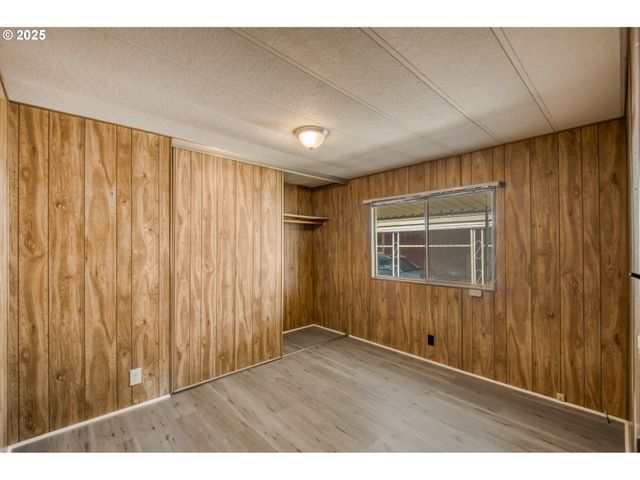 13640 Se HIGHWAY 212 95, Clackamas, OR 97015