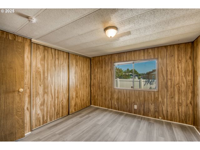 13640 Se HIGHWAY 212 95, Clackamas, OR 97015