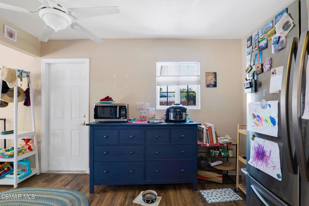 Image 10 of property listing at 1102 Ayers Avenue, Ojai, CA 93023
