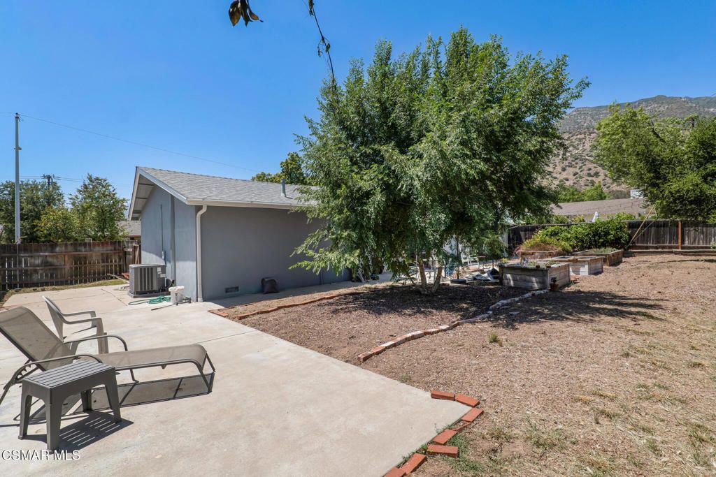 Image 24 of property listing at 1102 Ayers Avenue, Ojai, CA 93023