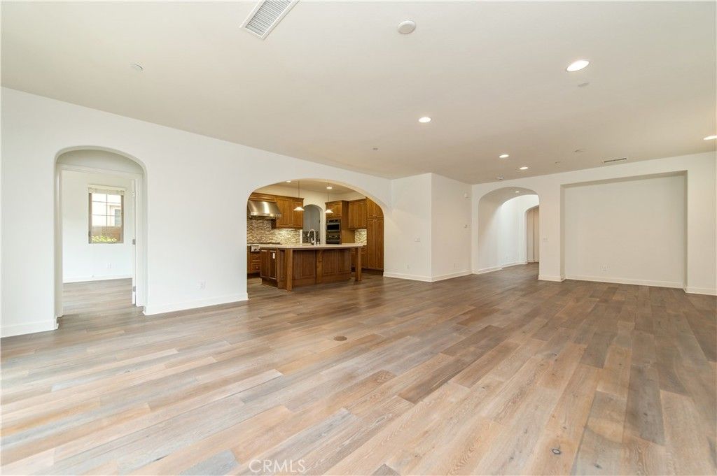 Image 12 of property listing at 105 Tomato, Irvine, CA 92618