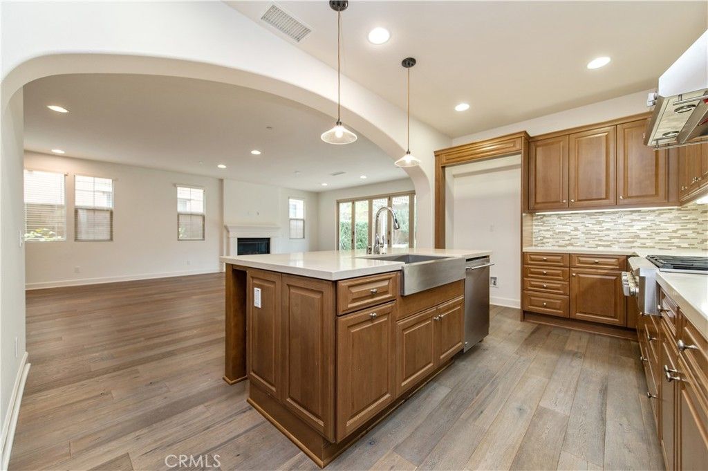 Image 17 of property listing at 105 Tomato, Irvine, CA 92618