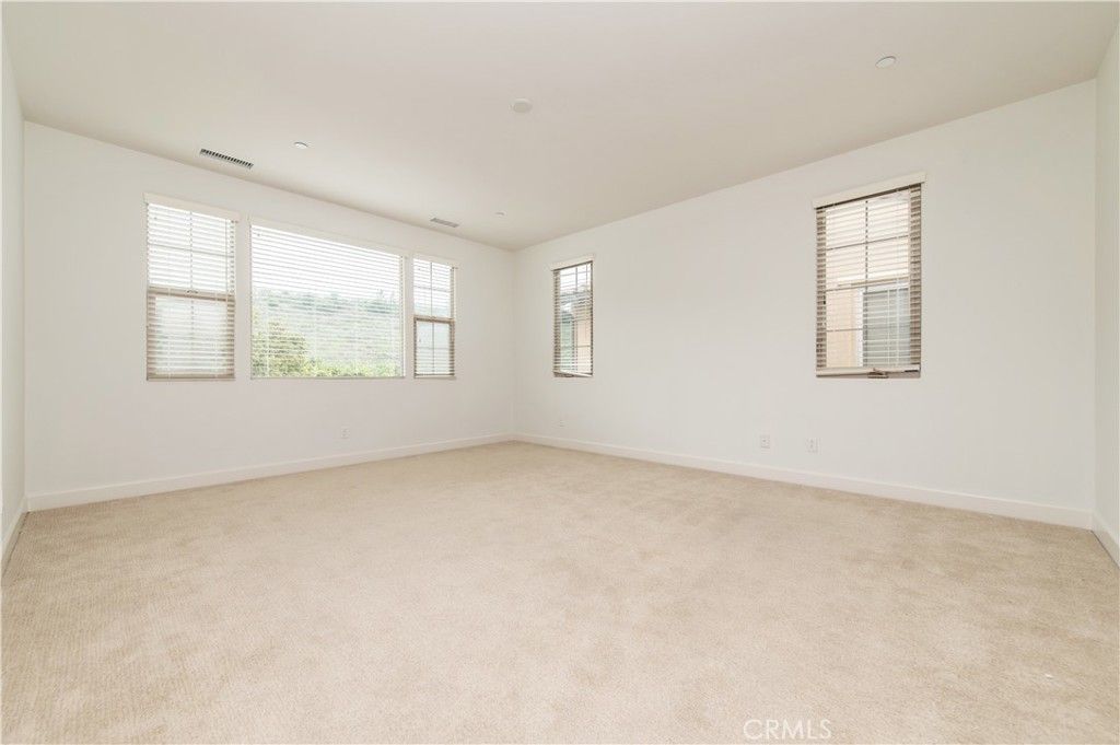 Image 36 of property listing at 105 Tomato, Irvine, CA 92618