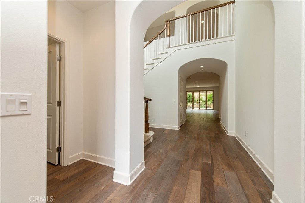 Image 4 of property listing at 105 Tomato, Irvine, CA 92618