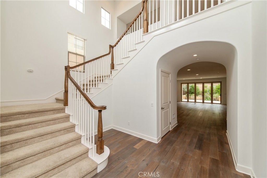 Image 5 of property listing at 105 Tomato, Irvine, CA 92618