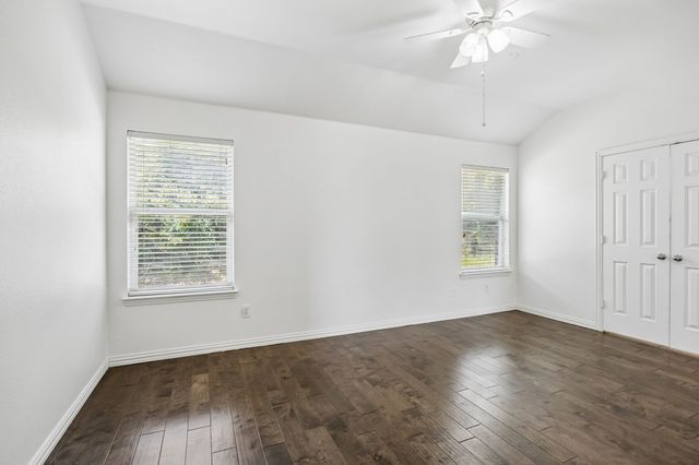 2113 Parkview, Carrollton, TX 75006