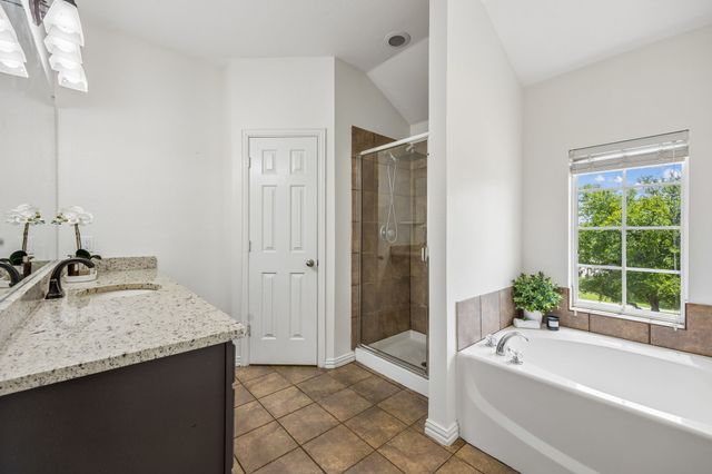 2113 Parkview, Carrollton, TX 75006