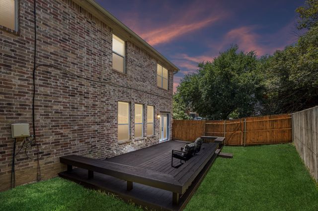 2113 Parkview, Carrollton, TX 75006