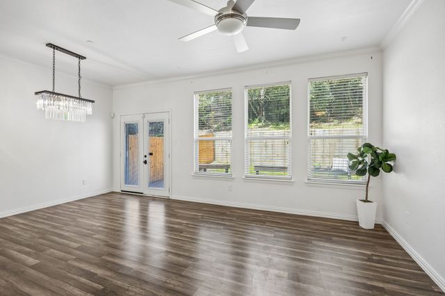 2113 Parkview, Carrollton, TX 75006