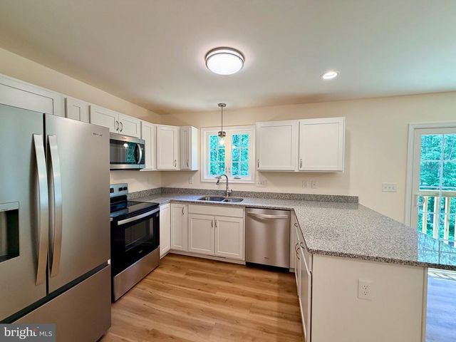 12215 AUTUMN RIDGE LN, Unionville, VA 22567
