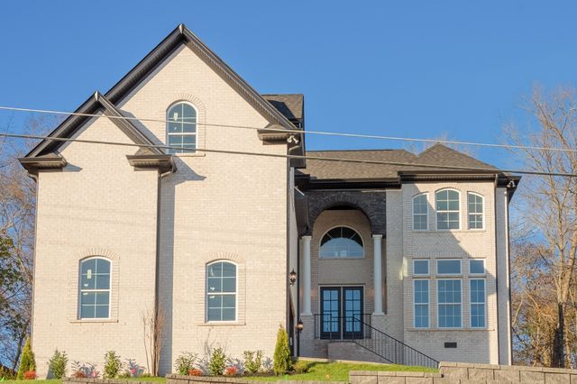 108 Spy Glass Way, Hendersonville, TN 37075
