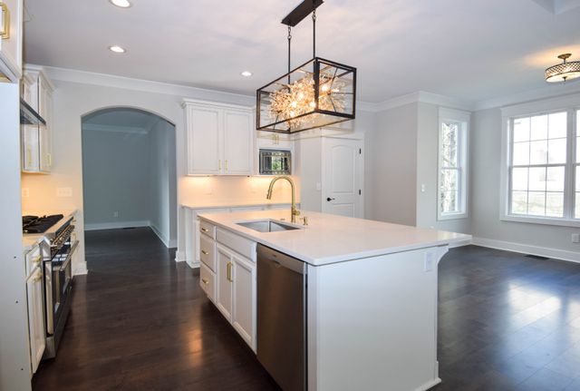 108 Spy Glass Way, Hendersonville, TN 37075