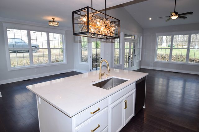 108 Spy Glass Way, Hendersonville, TN 37075