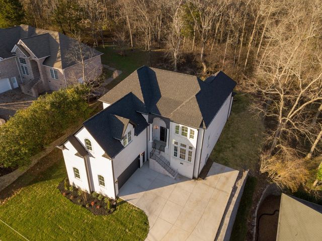 108 Spy Glass Way, Hendersonville, TN 37075