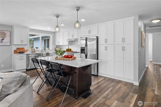 7848 NE 146th Street, Kenmore, WA 98028