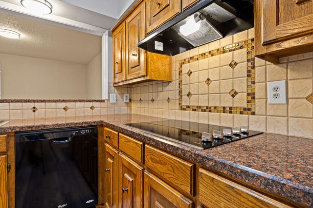 1001 Towne Lake Drive, Longview, TX 75601