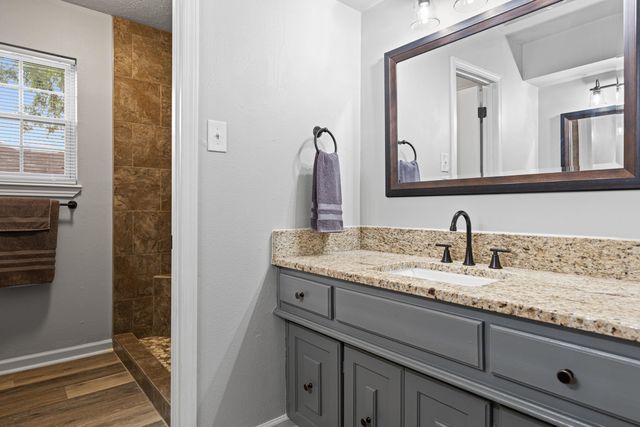 1001 Towne Lake Drive, Longview, TX 75601