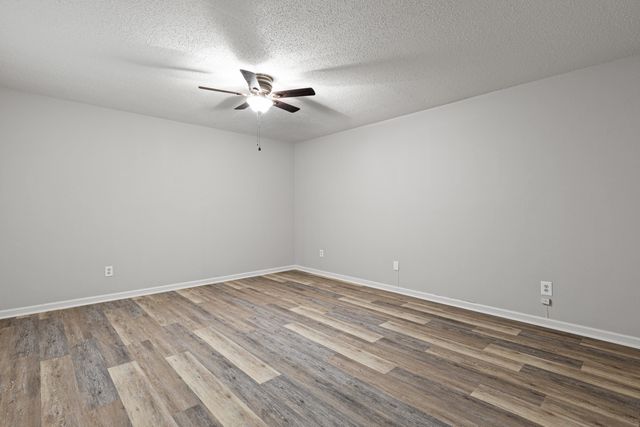 1001 Towne Lake Drive, Longview, TX 75601