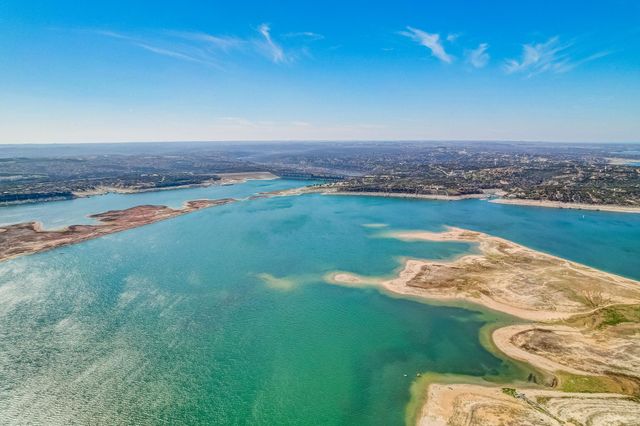 14000 & 14002 Skyline DR, Austin, TX 78732