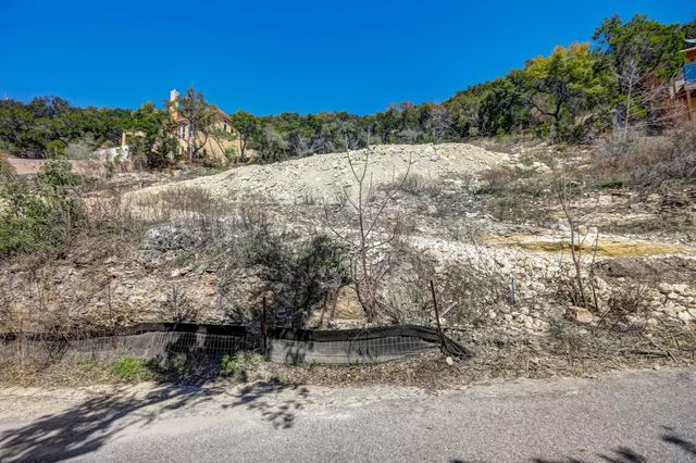 14000 & 14002 Skyline DR, Austin, TX 78732