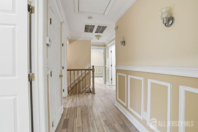 905 N Washington Avenue, Green Brook, NJ 08812