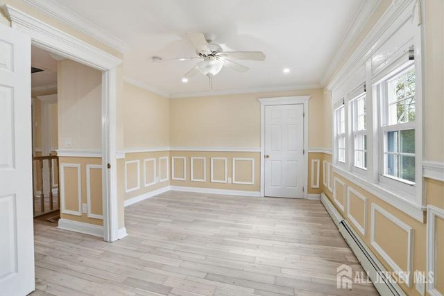 905 N Washington Avenue, Green Brook, NJ 08812
