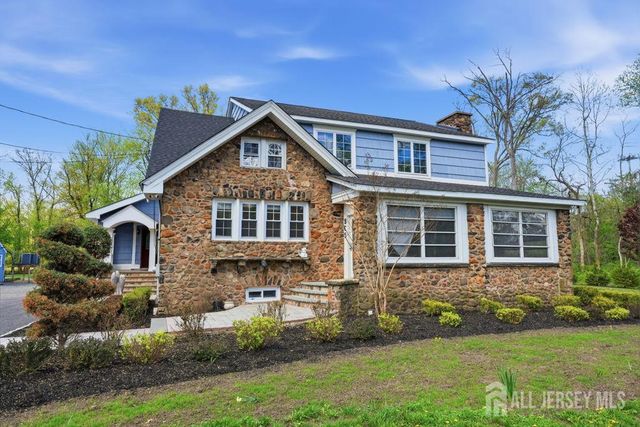905 N Washington Avenue, Green Brook, NJ 08812