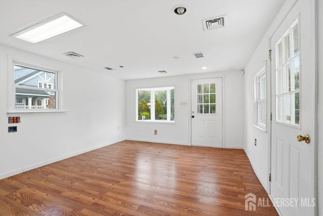 905 N Washington Avenue, Green Brook, NJ 08812