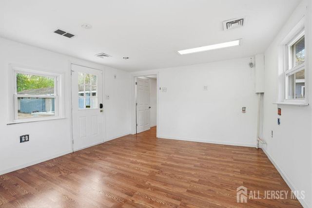 905 N Washington Avenue, Green Brook, NJ 08812