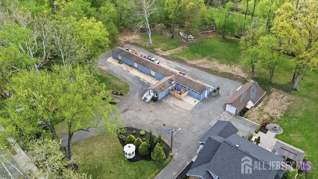 905 N Washington Avenue, Green Brook, NJ 08812