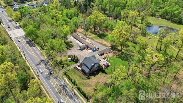 905 N Washington Avenue, Green Brook, NJ 08812