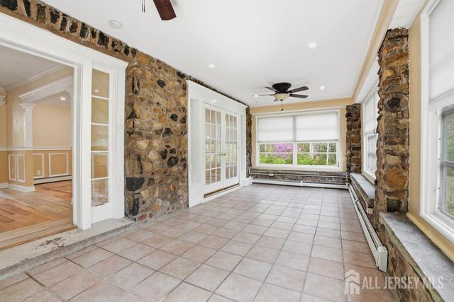905 N Washington Avenue, Green Brook, NJ 08812