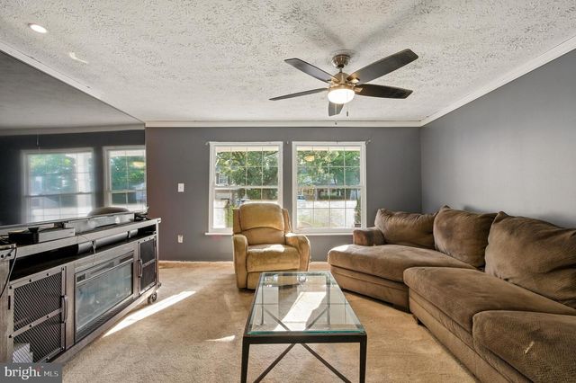 18321 SWAN STREAM DR, Gaithersburg, MD 20877