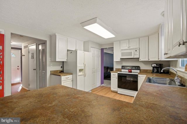 18321 SWAN STREAM DR, Gaithersburg, MD 20877