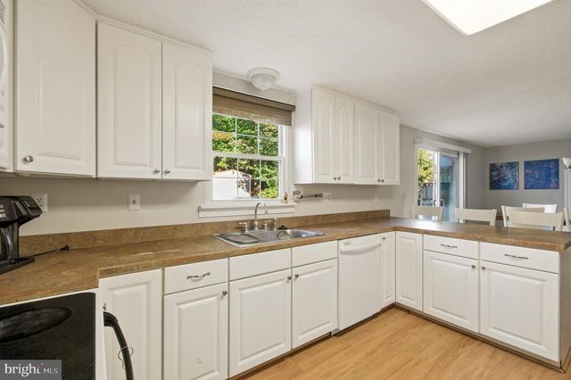 18321 SWAN STREAM DR, Gaithersburg, MD 20877