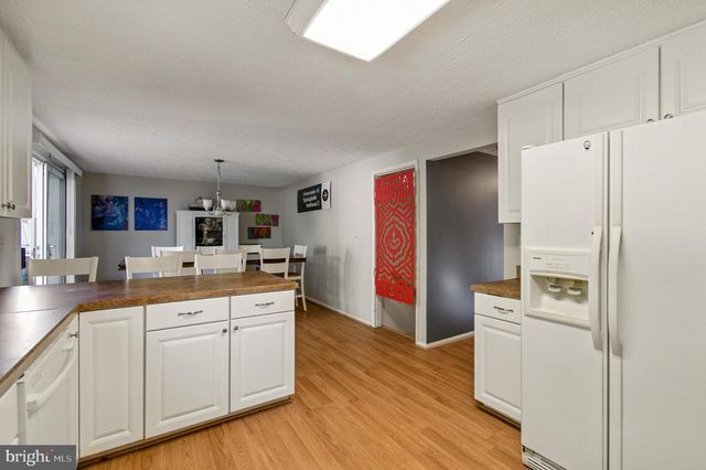 18321 SWAN STREAM DR, Gaithersburg, MD 20877