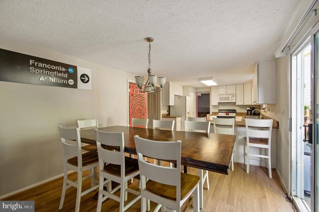 18321 SWAN STREAM DR, Gaithersburg, MD 20877