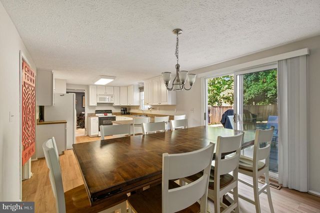 18321 SWAN STREAM DR, Gaithersburg, MD 20877