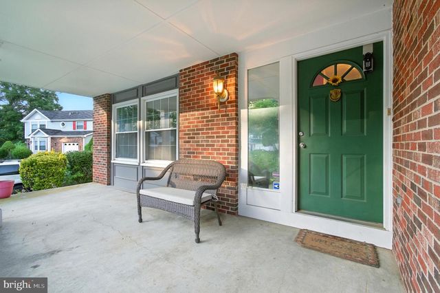 18321 SWAN STREAM DR, Gaithersburg, MD 20877