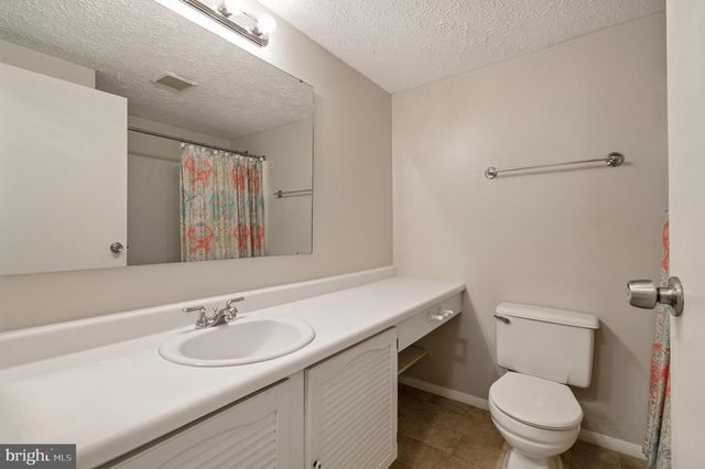 18321 SWAN STREAM DR, Gaithersburg, MD 20877