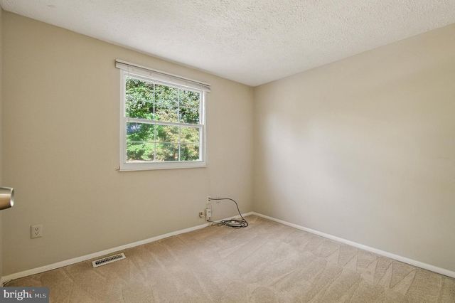 18321 SWAN STREAM DR, Gaithersburg, MD 20877