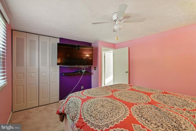 18321 SWAN STREAM DR, Gaithersburg, MD 20877