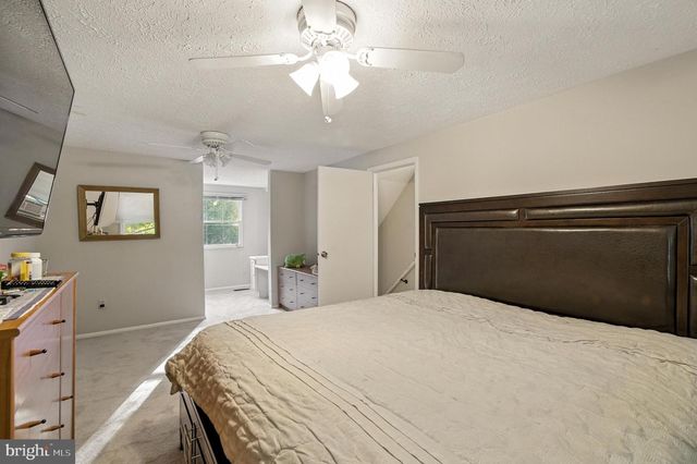 18321 SWAN STREAM DR, Gaithersburg, MD 20877