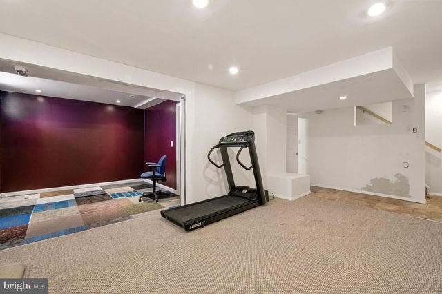 18321 SWAN STREAM DR, Gaithersburg, MD 20877