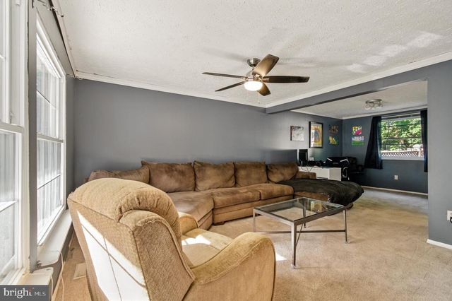 18321 SWAN STREAM DR, Gaithersburg, MD 20877