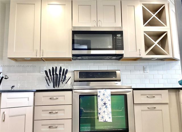 8900 Washington Blvd PH2A, Pembroke Pines, FL 33025