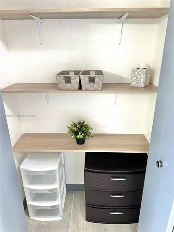 8900 Washington Blvd PH2A, Pembroke Pines, FL 33025