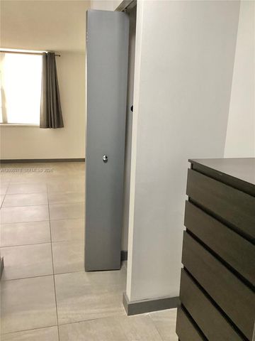 8900 Washington Blvd PH2A, Pembroke Pines, FL 33025